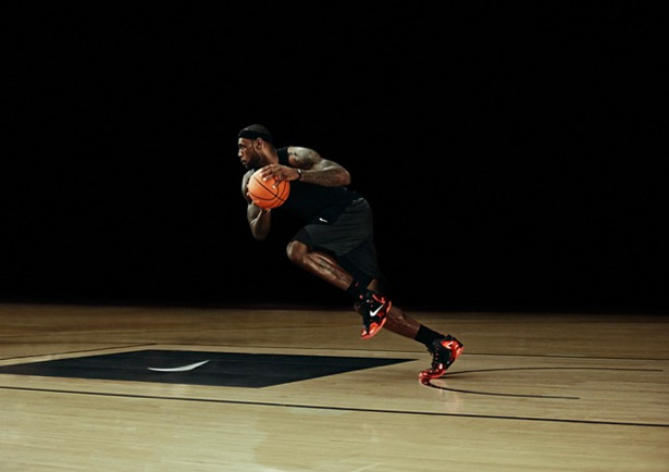 nike-lebron-11-red-black-2