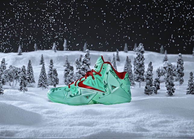 nike-lebron-11-christmas