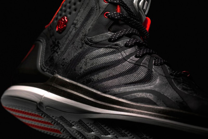 adidas-d-rose-4.5-bulls-side-view