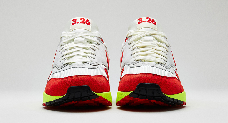 nike-air-max-day-shoe-front