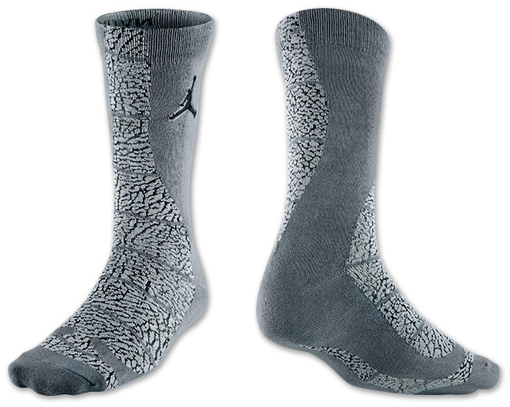 air-jordan-2-dark-concord-elephant-socks