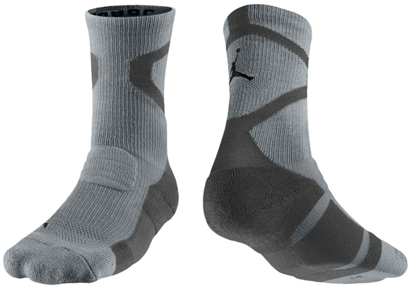 air-jordan-3-wolf-grey-socks-grey