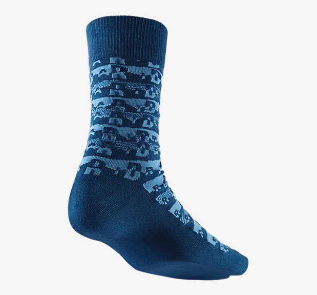 air-jordan-french-blue-sneaker-socks-image-2