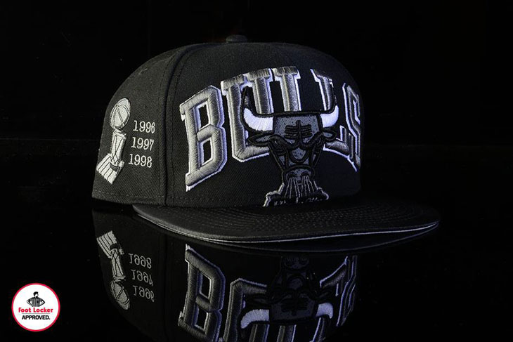 air-jordan-4-oreo-new-era-bulls-hat