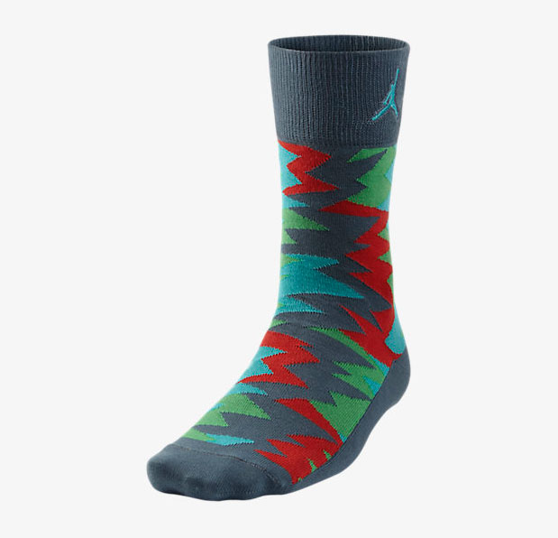 air-jordan-7-marvin-the-martian-sock-image-1