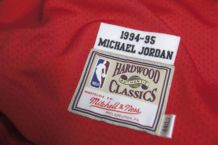 Mitchell & Ness Chicago Bulls Michael Jordan #45 Mens 2XL Achievement  Jersey