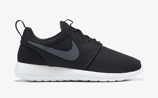 nike-roshe-run-black-sail