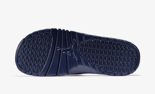 jordan-hydro-5-hornets-slide-3