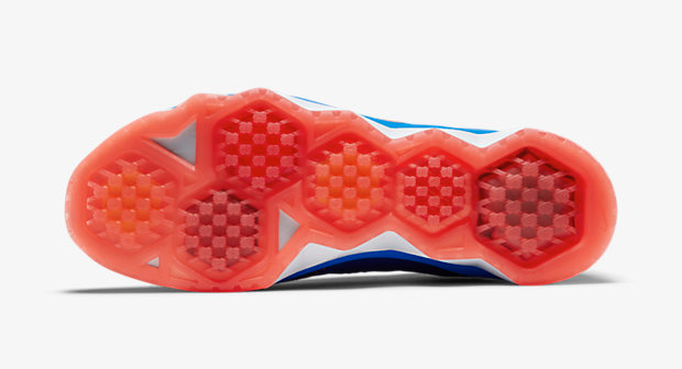 nike-cj3-flyweave-trainer-5