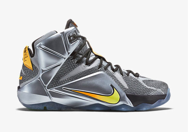 nike-lebron-12-flight-2