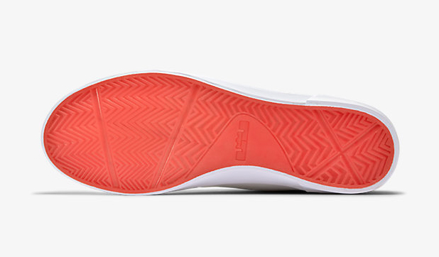nike-lebron-12-lifestyle-white-5