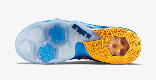 nike-lebron-12-low-photo-blue-6