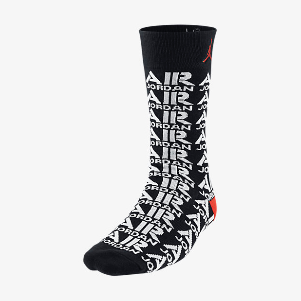 air-jordan-5-space-jam-socks-front