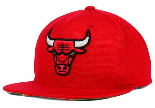 air-jordan-7-hare-mitchell-and-ness-bulls-hat-2