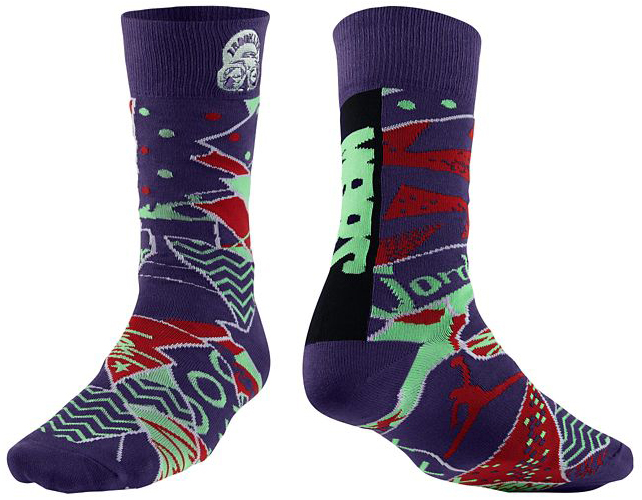 air-jordan-spizike-poison-green-socks