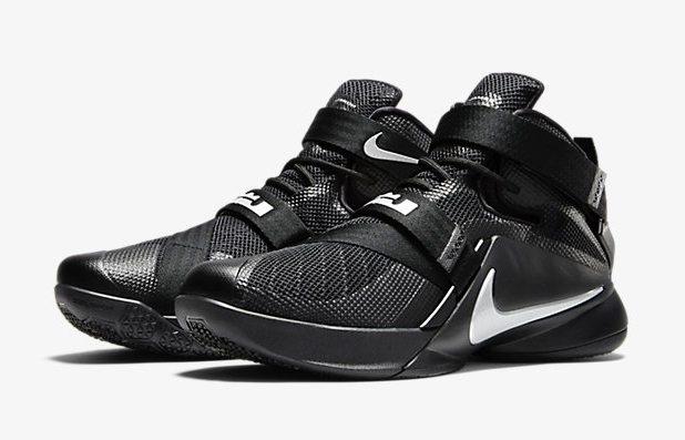 nike-lebron-soldier-9-black-silver-image-1