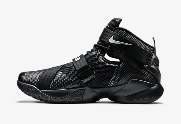 nike-lebron-soldier-9-black-silver-image-4