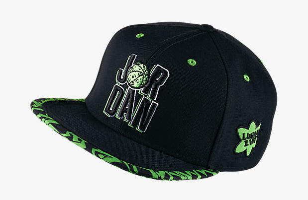 air-jordan-7-marvin-the-martian-hat-black-1