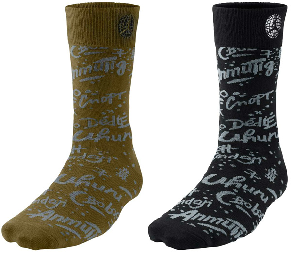 air-jordan-9-statue-socks