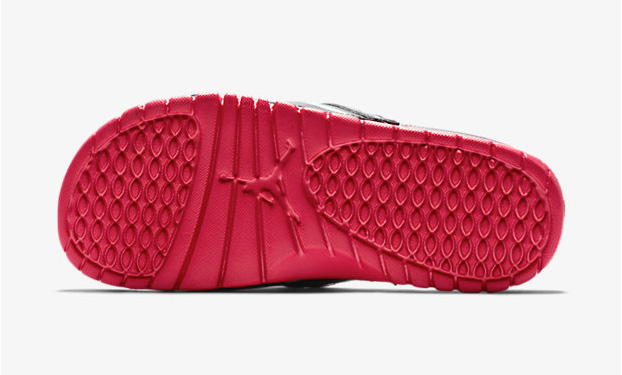 jordan-7-marvin-the-martian-slide-3