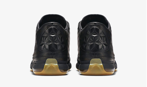 nike-kobe-x-mid-ext-black-metallic-gold-4