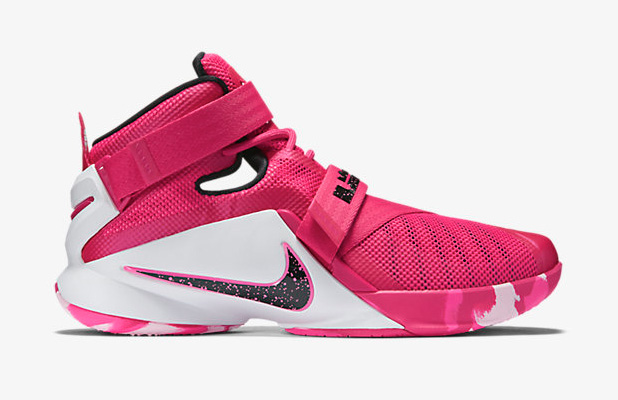 lebron james pink breast cancer shoes