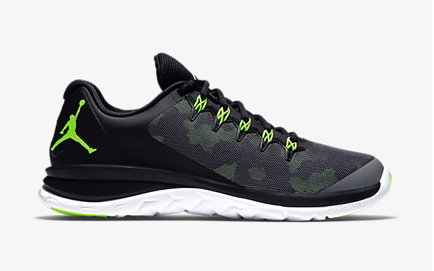 jordan-flight-runner-2-ghost-green-3
