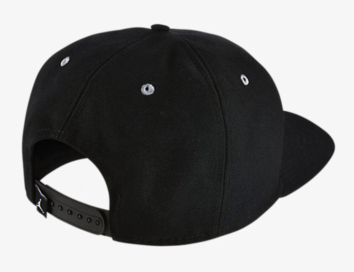 air-jordan-11-72-10-black-hat-back