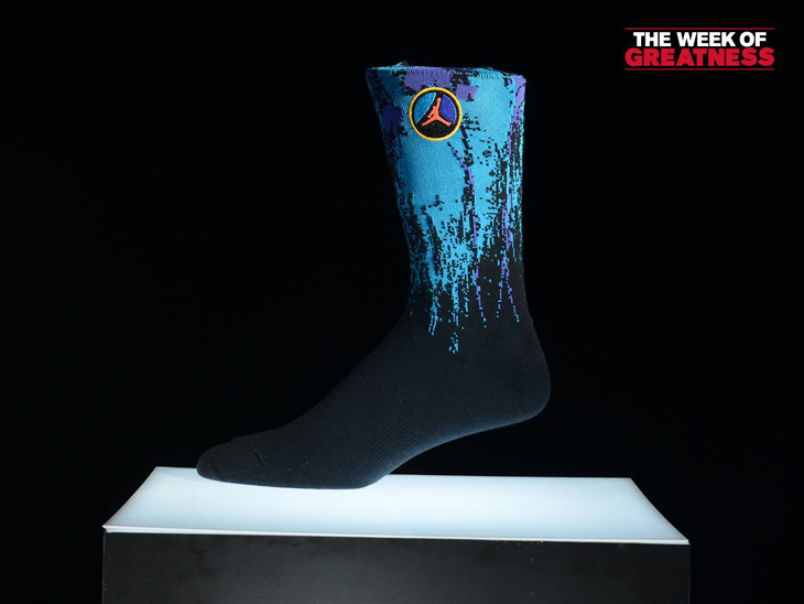 jordan-retro-8-aqua-socks