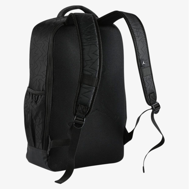 air-jordan-7-quilted-backpack-black-2