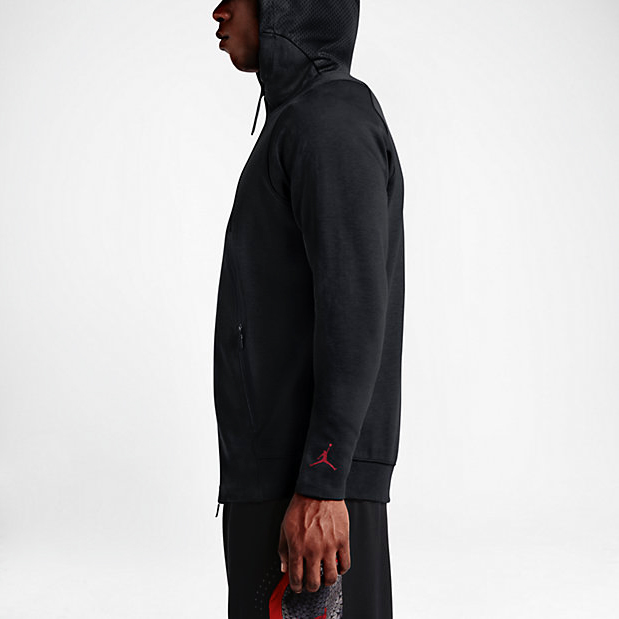 jordan-ultimate-flight-fleece-hoodie-black-2