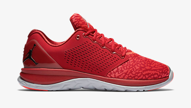 jordan-trainer-st-gym-red-infrared-1