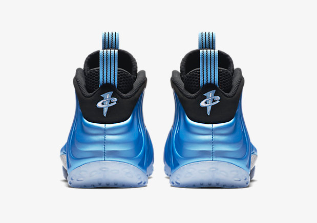nike-air-foamposite-one-university-blue-5