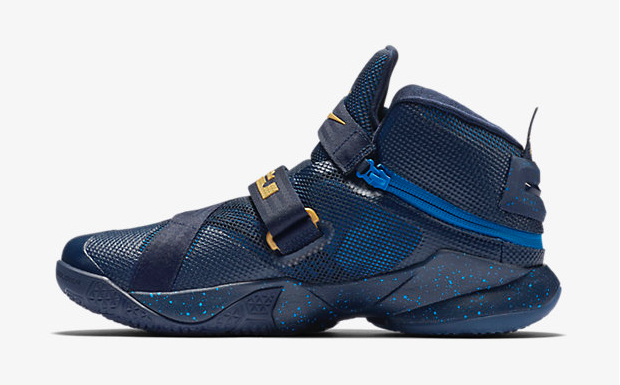 nike-lebron-9-flyease-blue-3