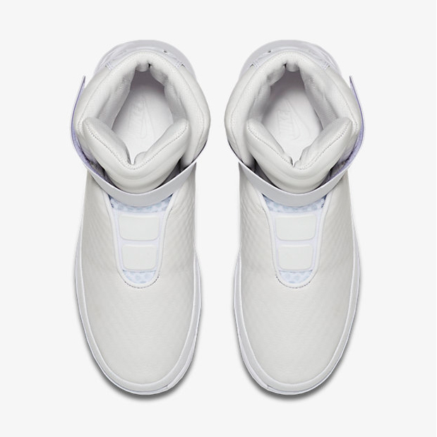 nike-swoosh-hunter-white-3