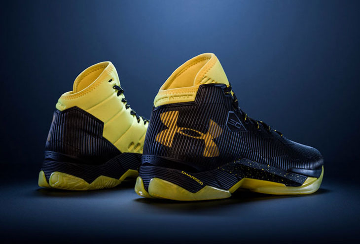 curry-2.5-black-taxi-back-view