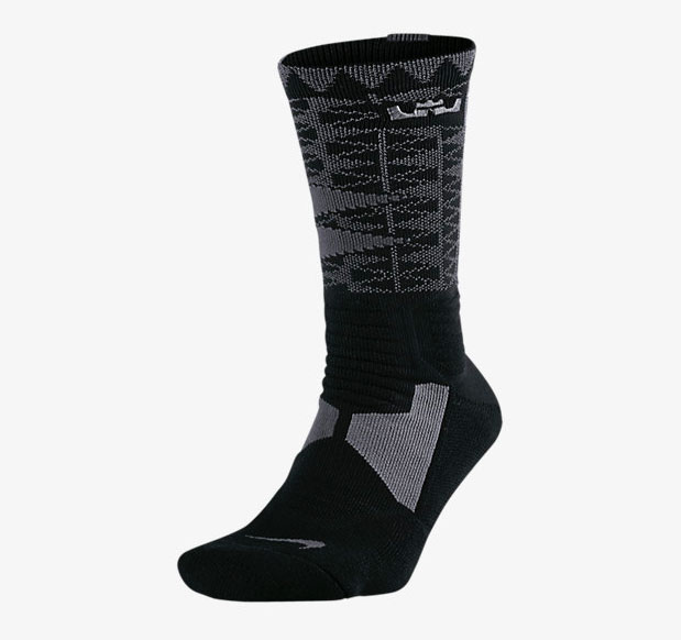 nike-lebron-13-elite-gold-socks-1
