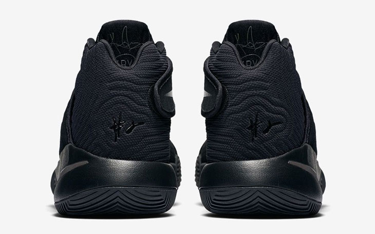 kyrie 2 blackout