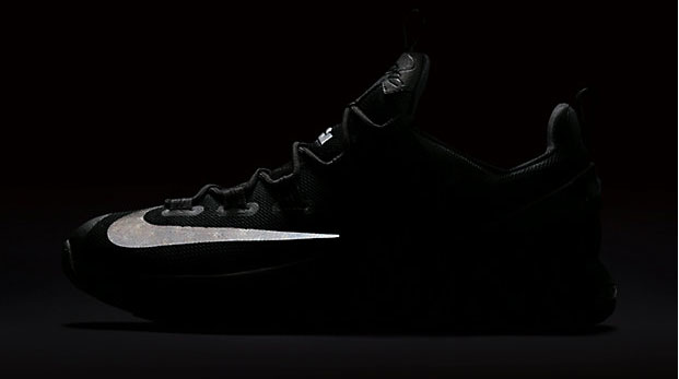 lebron 13 low triple black