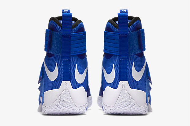 nike-lebron-soldier-10-game-royal-5