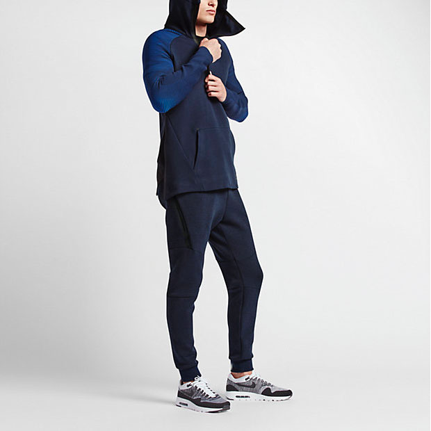 blue nike fleece joggers