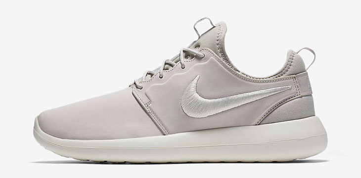 white leather roshe