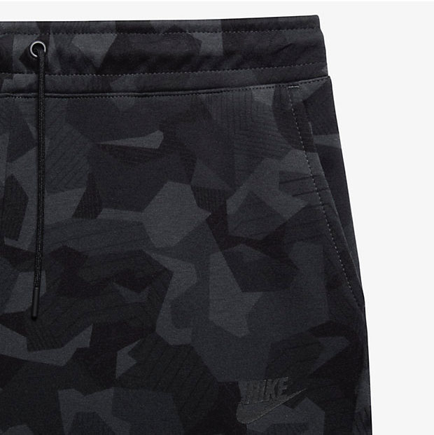 nike-tech-fleece-graphic-jogger-pants-black-3