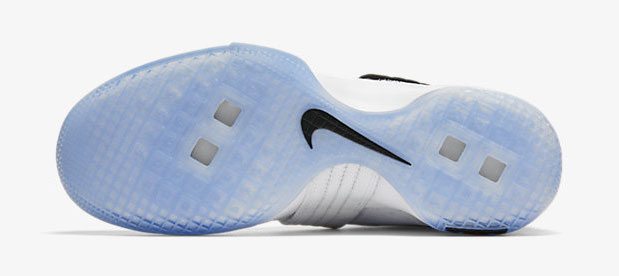 nike-lebron-soldier-10-black-toe-6