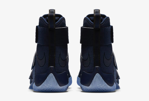 nike-lebron-soldier-10-navy-royal-5