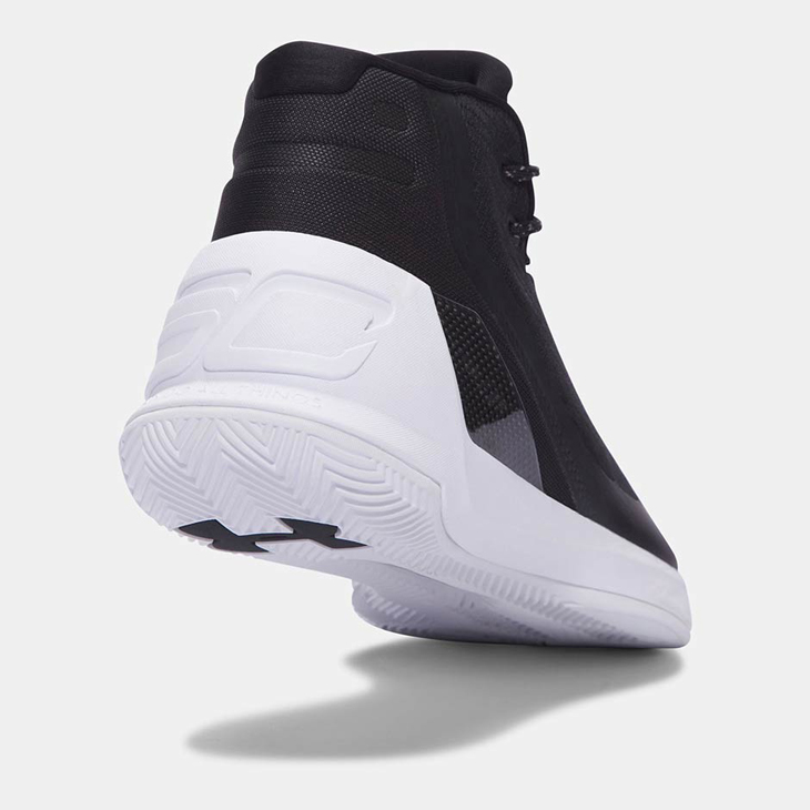under-armour-curry-3-black-white-cyber-monday-heel-view
