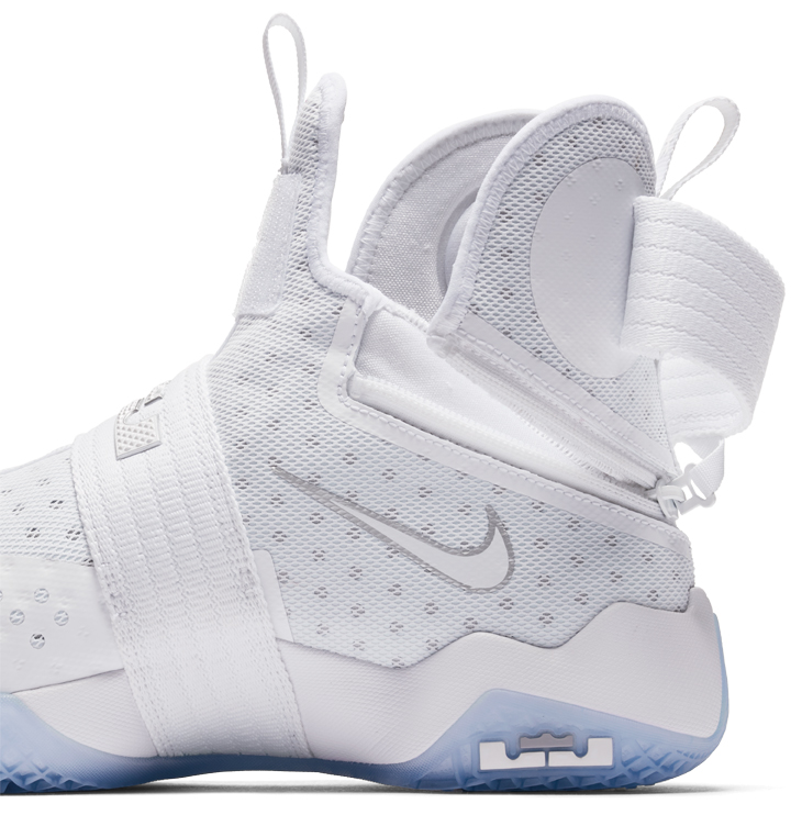 lebron soldier 10 flyease