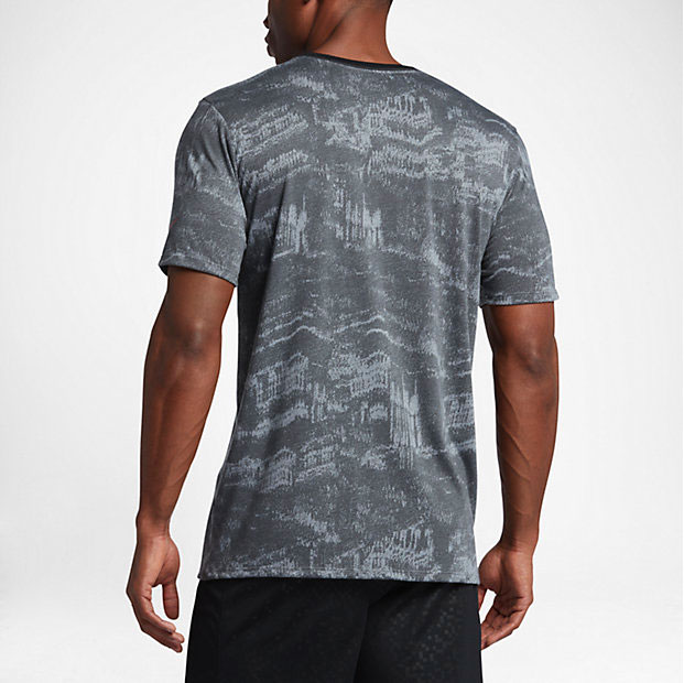 nike-lebron-14-logo-shirt-2