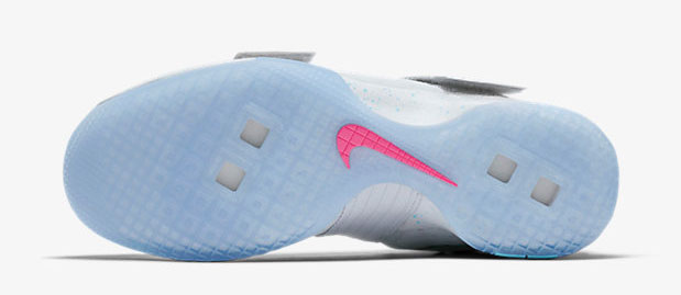 nike-lebron-soldier-10-flyease-white-grey-blue-5