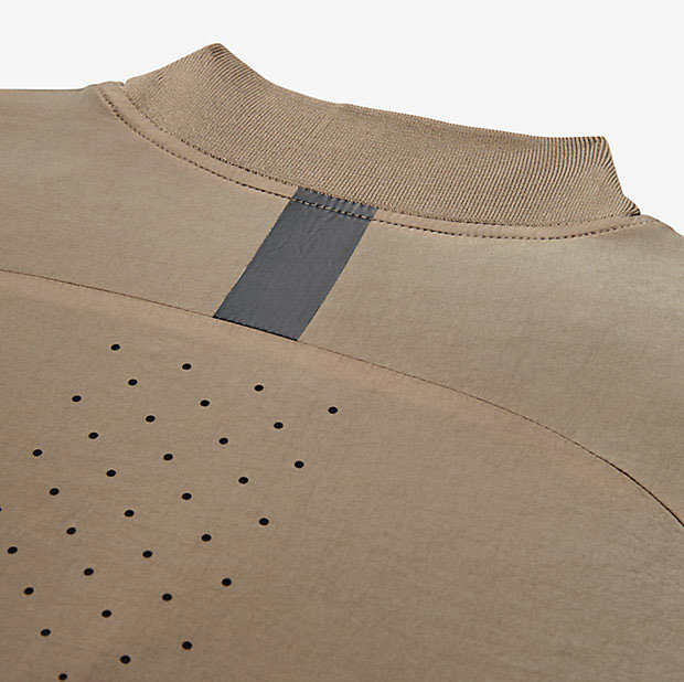 nike-sportswear-tech-hypermesh-varsity-jacket-beige-5